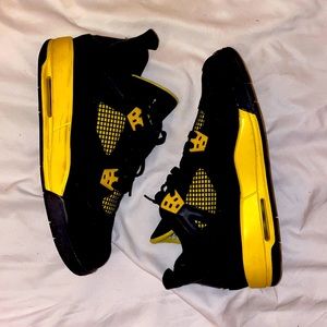 Authentic Air Jordan 4 Retro ‘Thunder’